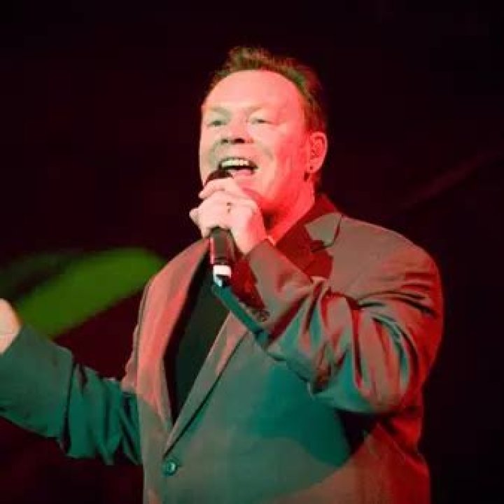 Ali Campbell Net Worth | Celebrity Net Worth