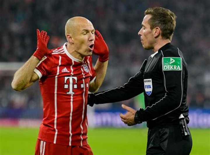 Arjen Robben Net Worth | Celebrity Net Worth