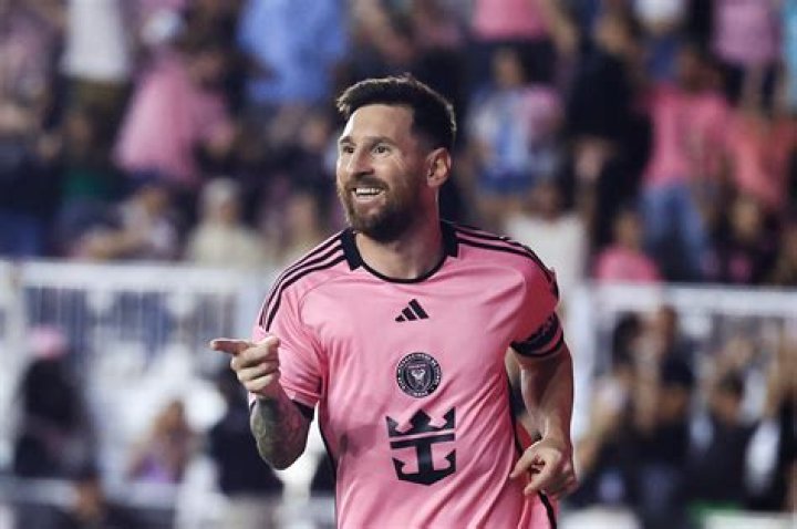 Chinese Club Offers Lionel Messi $520 MILLION Contract