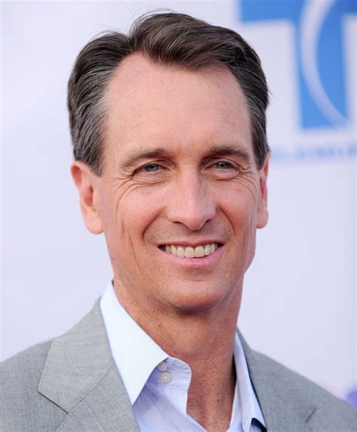 Cris Collinsworth Net Worth | Celebrity Net Worth