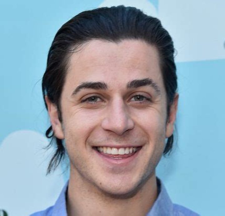 David Henrie Net Worth | Celebrity Net Worth