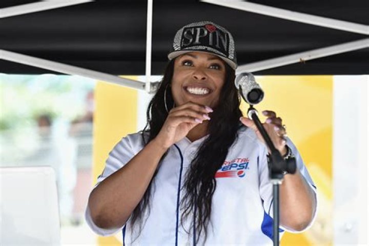DJ Spinderella Net Worth | Celebrity Net Worth