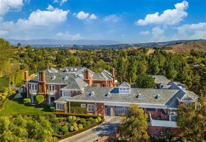 Drake's Hidden Hills Mansion Isn't For Sale, After All