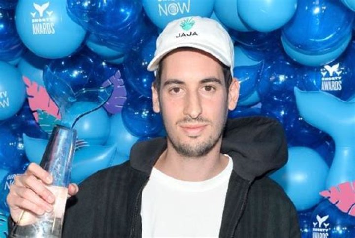 Elliot Tebele Net Worth | Celebrity Net Worth