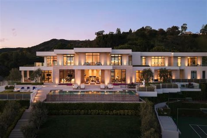 Elvis Presley's Beverly Hills Home Listed At $30 Million