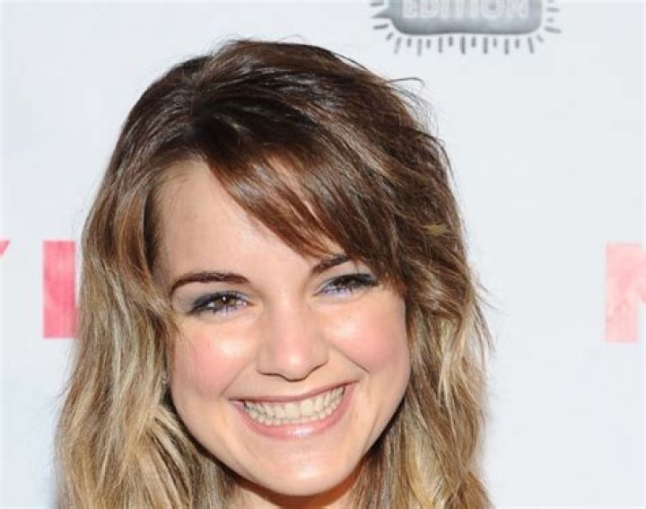 Laura-Leigh Net Worth | Celebrity Net Worth