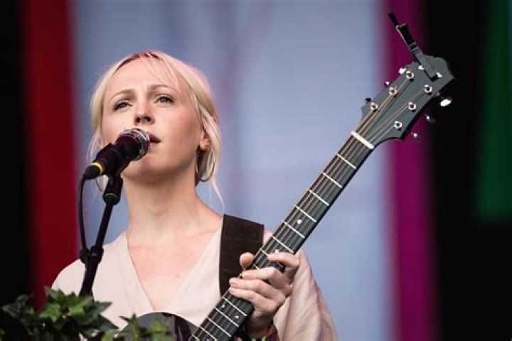Laura Marling Net Worth | Celebrity Net Worth