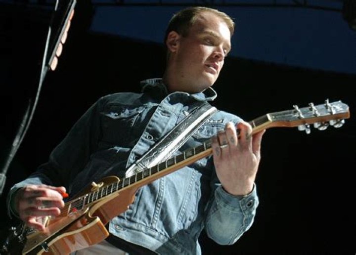 Matt Skiba Net Worth | Celebrity Net Worth