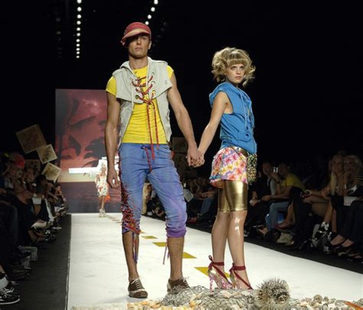 Mena Suvari Net Worth | Celebrity Net Worth