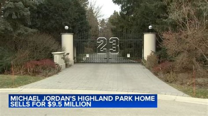 Michael Jordan's Suburban Chicago Mansion Has Been For Sale For Seven Years