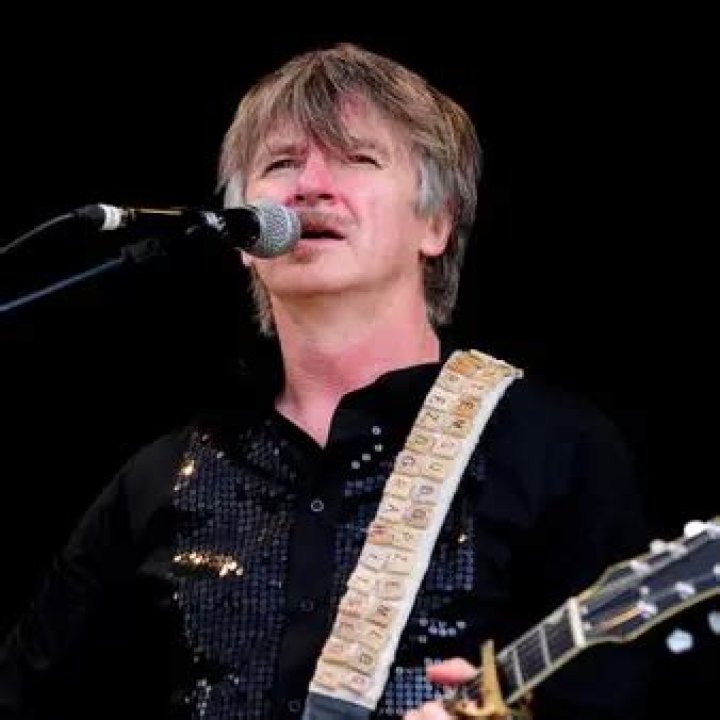 Neil Finn Net Worth | Celebrity Net Worth