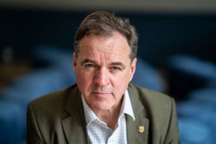 Niall Ferguson Net Worth | Celebrity Net Worth