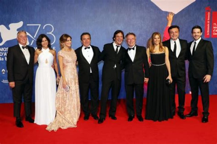 Rodrigo de la Serna Net Worth