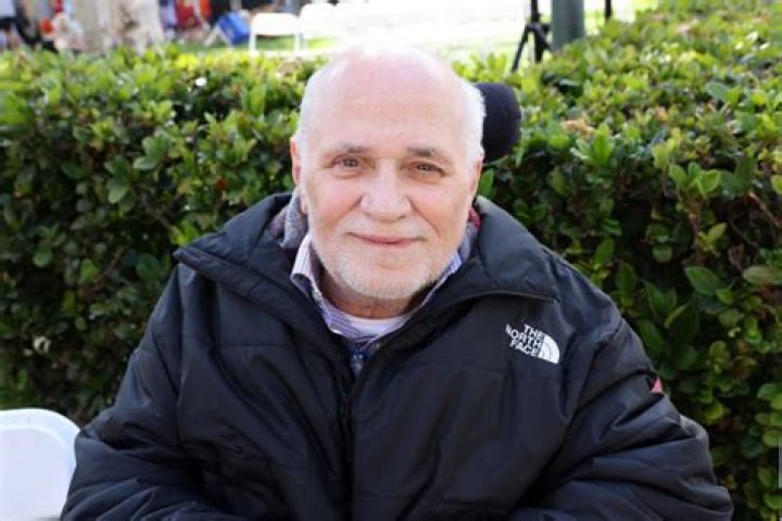 Ron Kovic Net Worth | Celebrity Net Worth