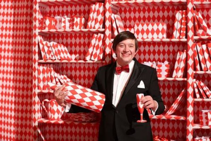 Russian Billionaire Vasily Klyukin Designs Serpentine Asian Cobra Tower