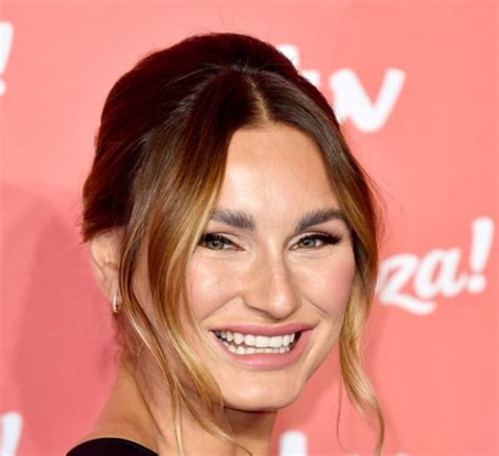 Sam Faiers Net Worth | Celebrity Net Worth