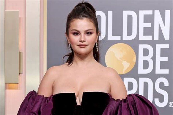 Selena Gomez Puts 7,786 Square Foot Home On The Market For $4.495 Million
