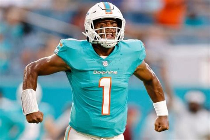 Tua Tagovailoa Net Worth | Celebrity Net Worth