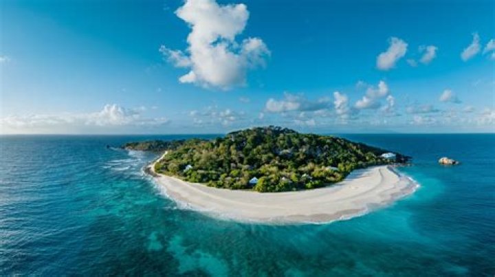 Wealthy Chinese Entrepreneur Has Purchased 30 Private Islands In The Last 9 Years